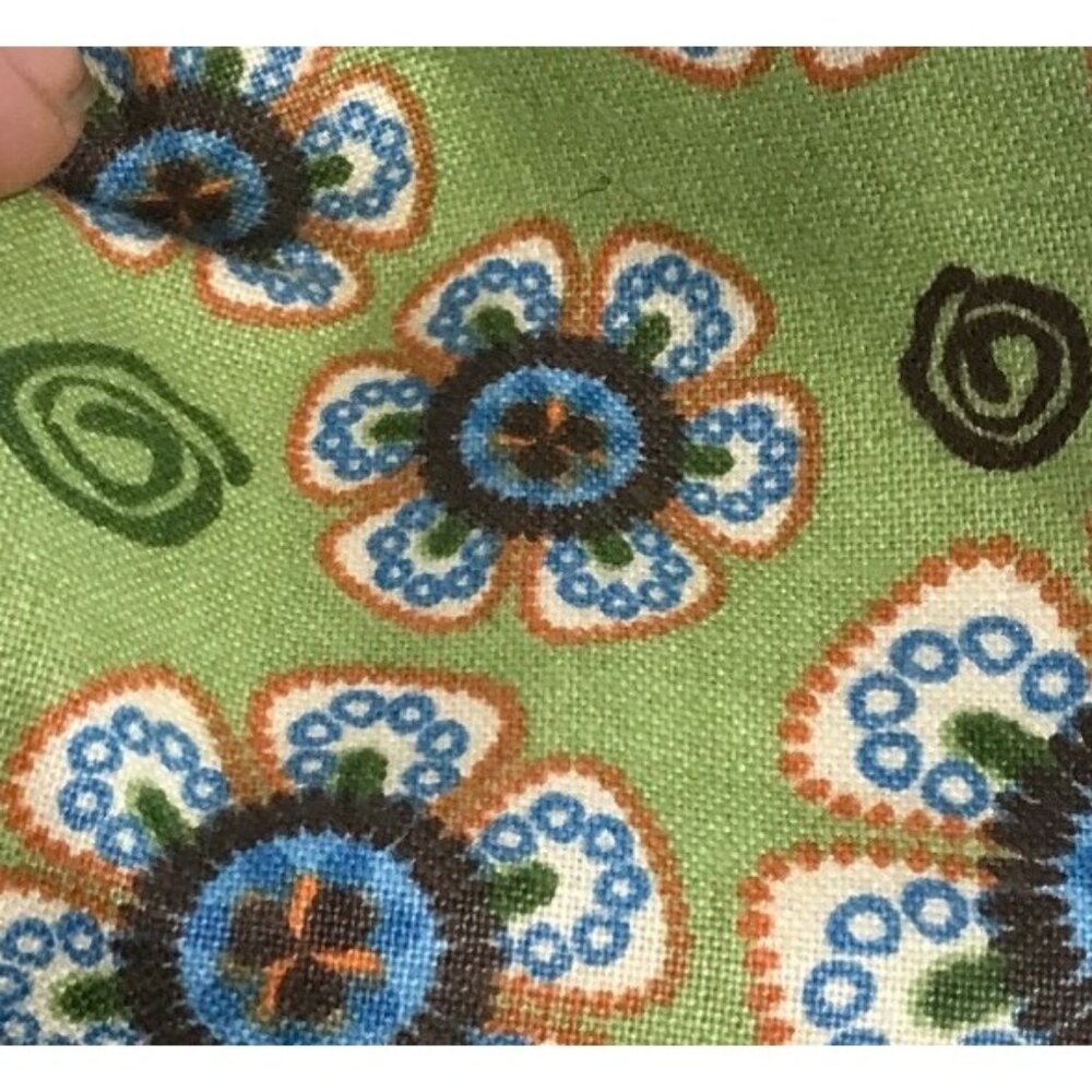 100% Cotton Fat Quarter 18 x 21" Floral Print Green Blue Fabric Creations 2 Pack